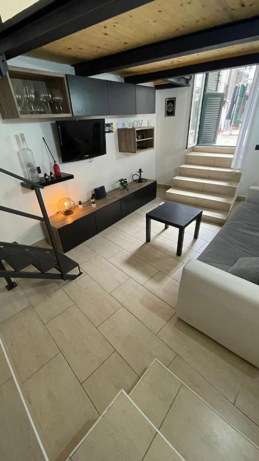 Lolly House Villa เนเปิลส์ ภายนอก รูปภาพ